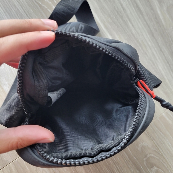 Jordan crossbody bag - Picture 4 of 5